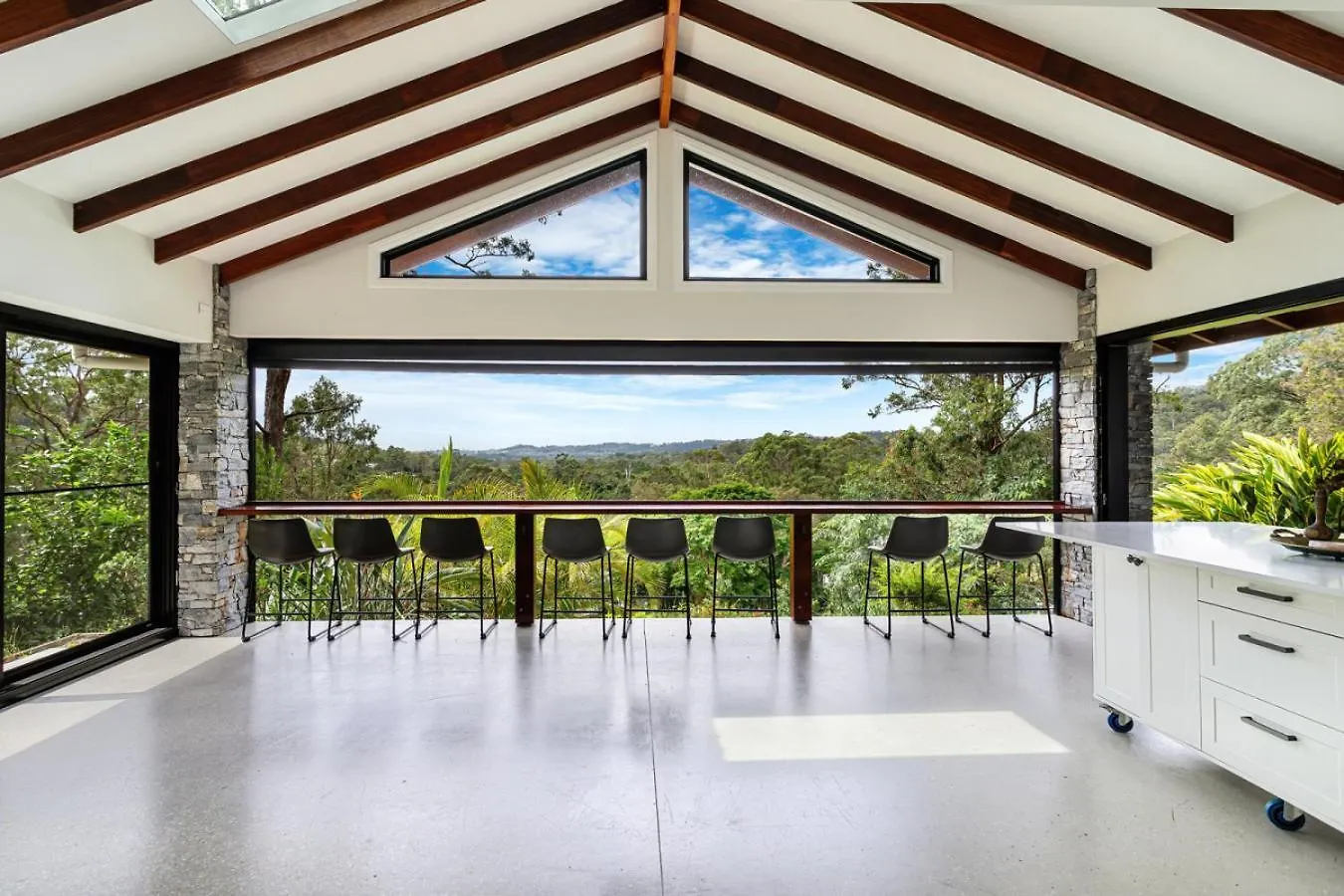 The Valley Hideaway Luxury Retreat Tallebudgera Holiday home