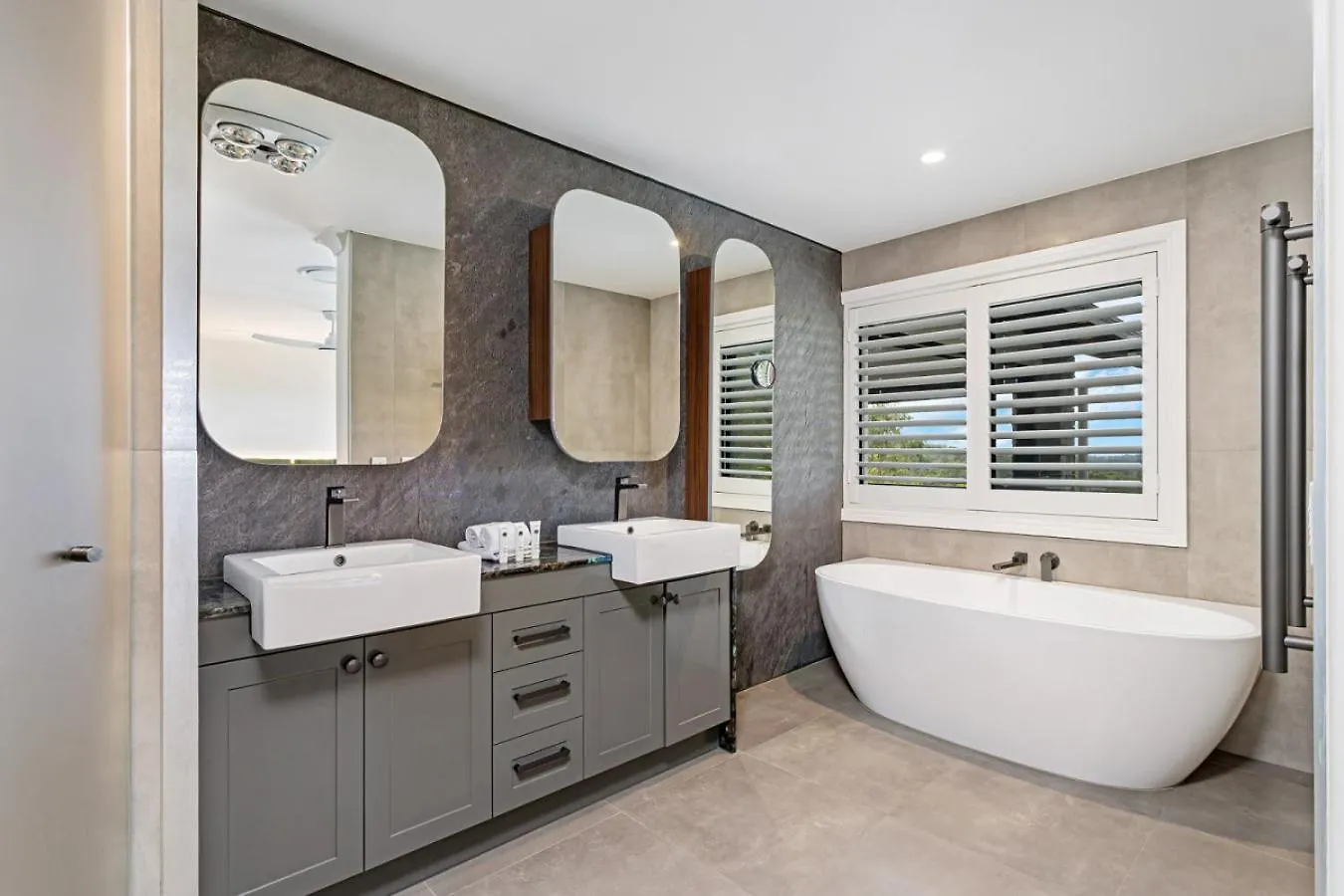 The Valley Hideaway Luxury Retreat Tallebudgera Holiday home