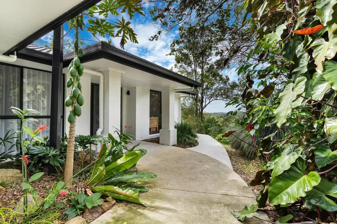 The Valley Hideaway Luxury Retreat Tallebudgera Holiday home