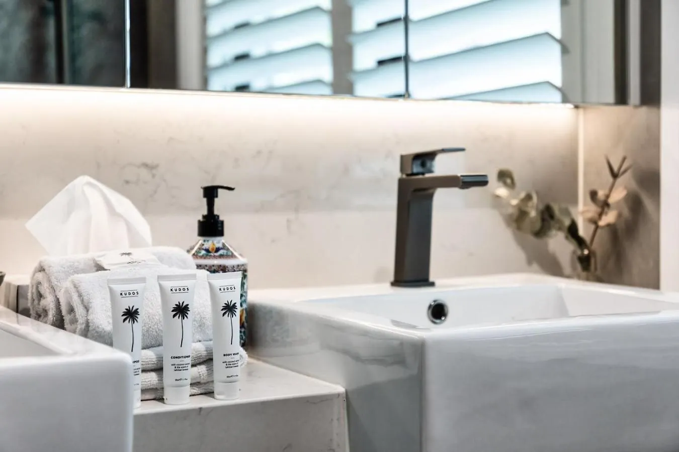 The Valley Hideaway Luxury Retreat Tallebudgera